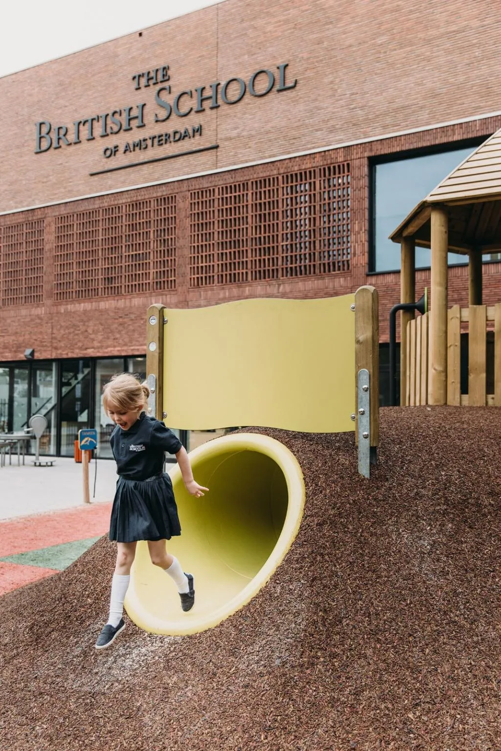 BIM architecture | School converted from prison/Atelier PRO architects