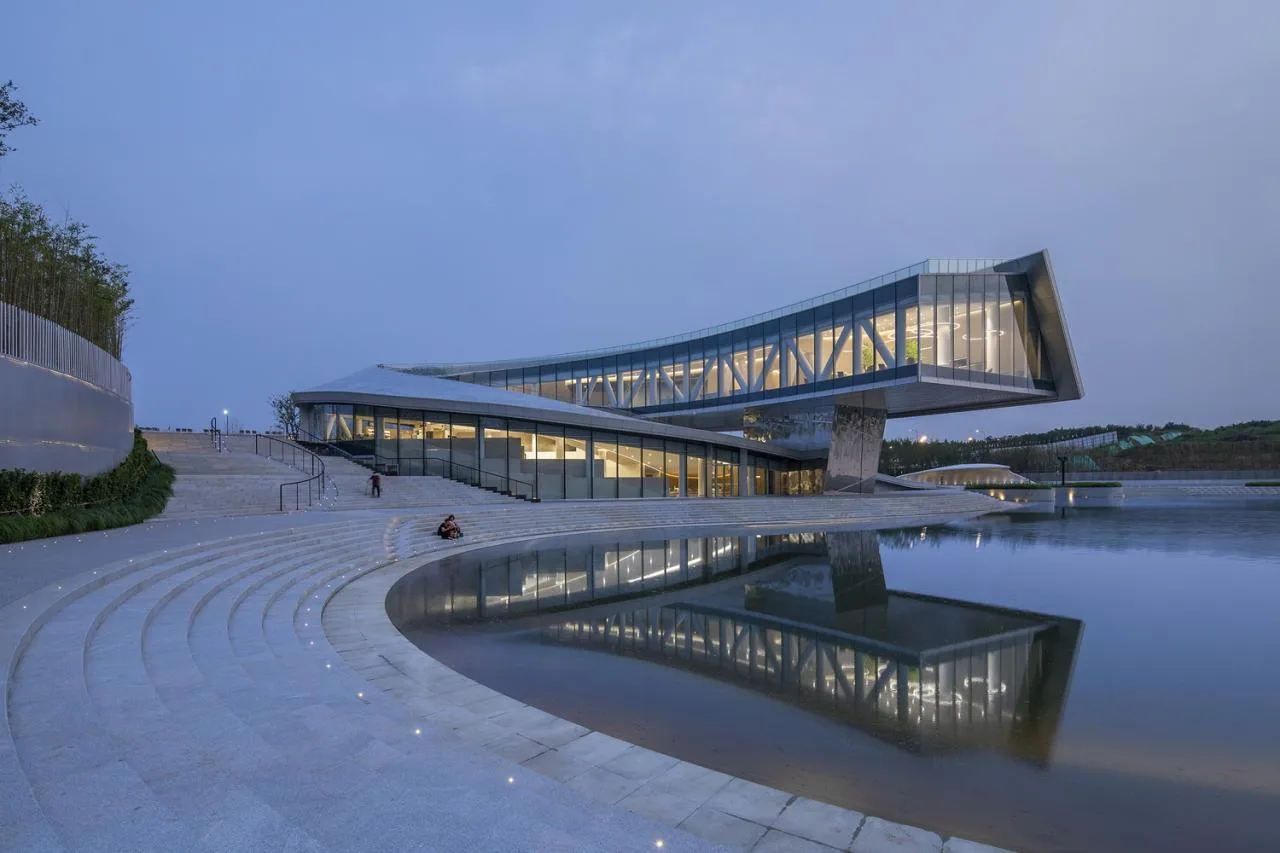 BIM Building | Window overlooking Mount Taishan Mountain: Mount Taishan Youyou Tourist Center | line+WORK
