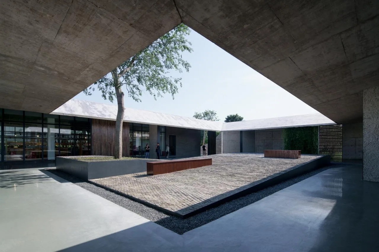 BIM Architecture | Exhibition Hall in Shiwan Pig House/Actually Architectural Firm