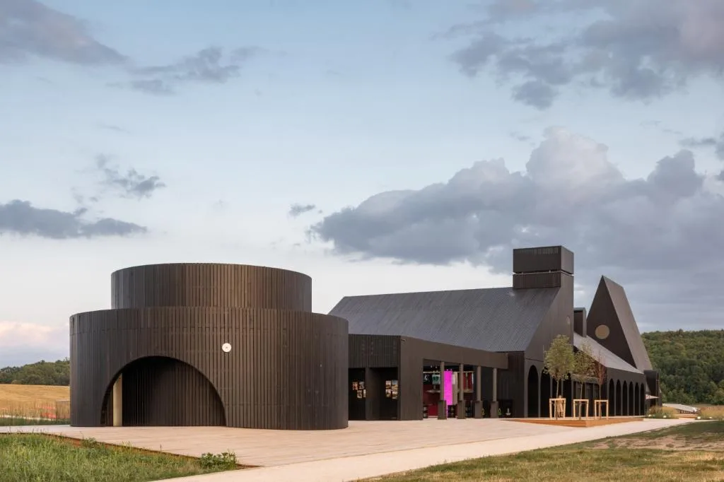 BIM Architecture | Kudaikan Park Visitor Reception Center/Megabudka Architecture Bureau