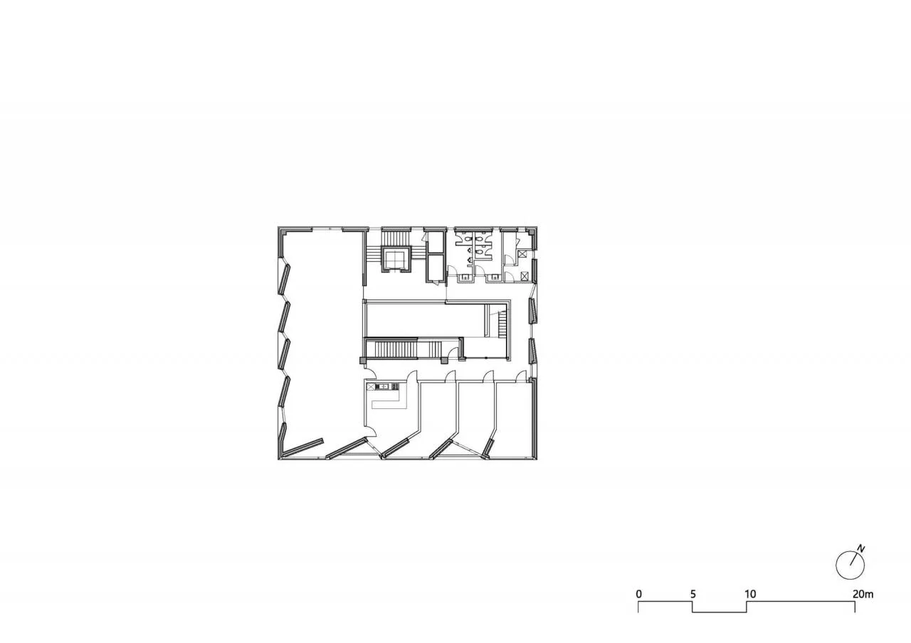 BIM Architecture | 'Do you want to dance?' Messy office building/poly.m.ur