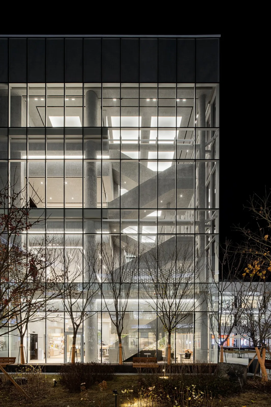 BIM Architecture | Discount Store No.1 Hall/BetwinSpace Design that can "hide"