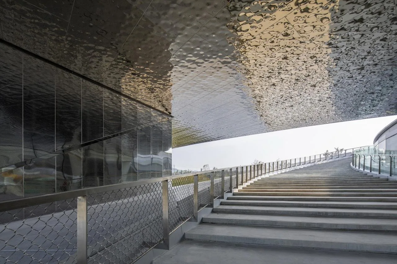 BIM Building | Window overlooking Mount Taishan Mountain: Mount Taishan Youyou Tourist Center | line+WORK