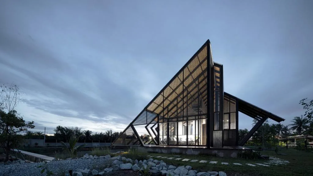 BIM Architecture | Triangle House, Backyard Private Residence/TOUCH Architect