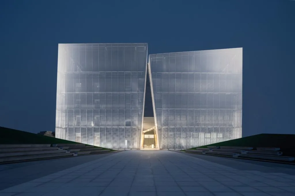 BIM Architecture | Avenue Non Form - Architecture Without Style Constraints/AOE Construction Team's Architectural Practice Path