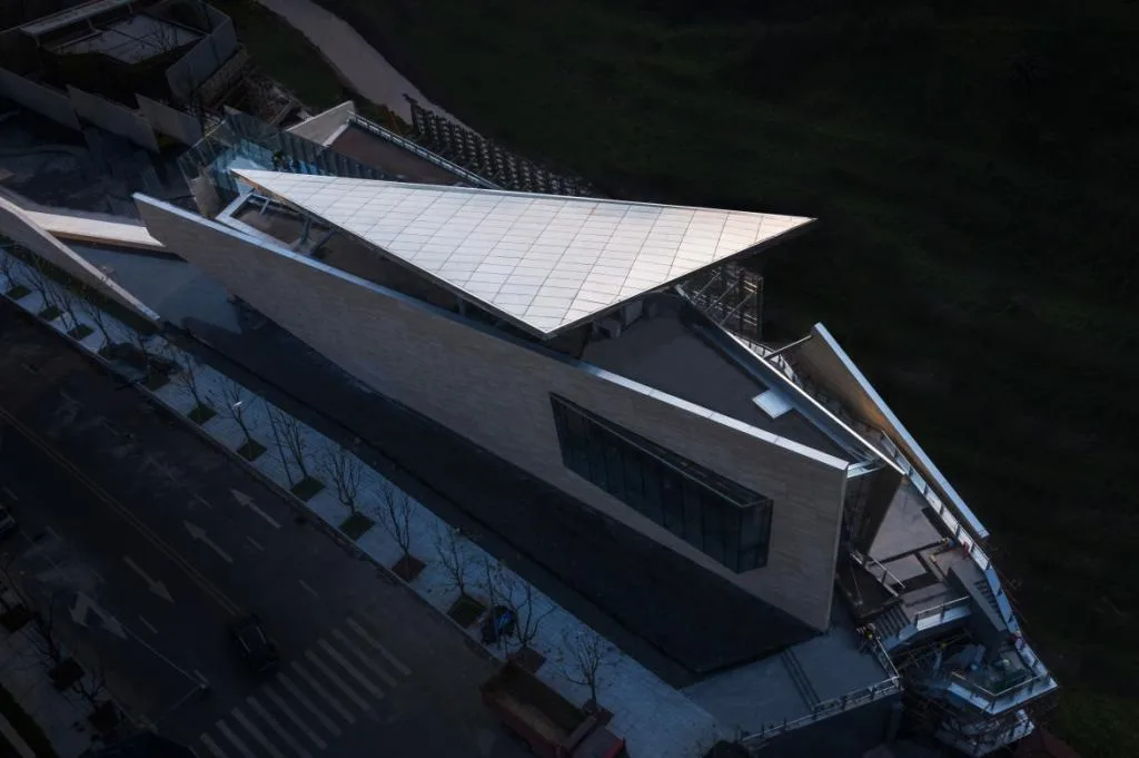 BIM Architecture | Avenue Non Form - Architecture Without Style Constraints/AOE Construction Team's Architectural Practice Path