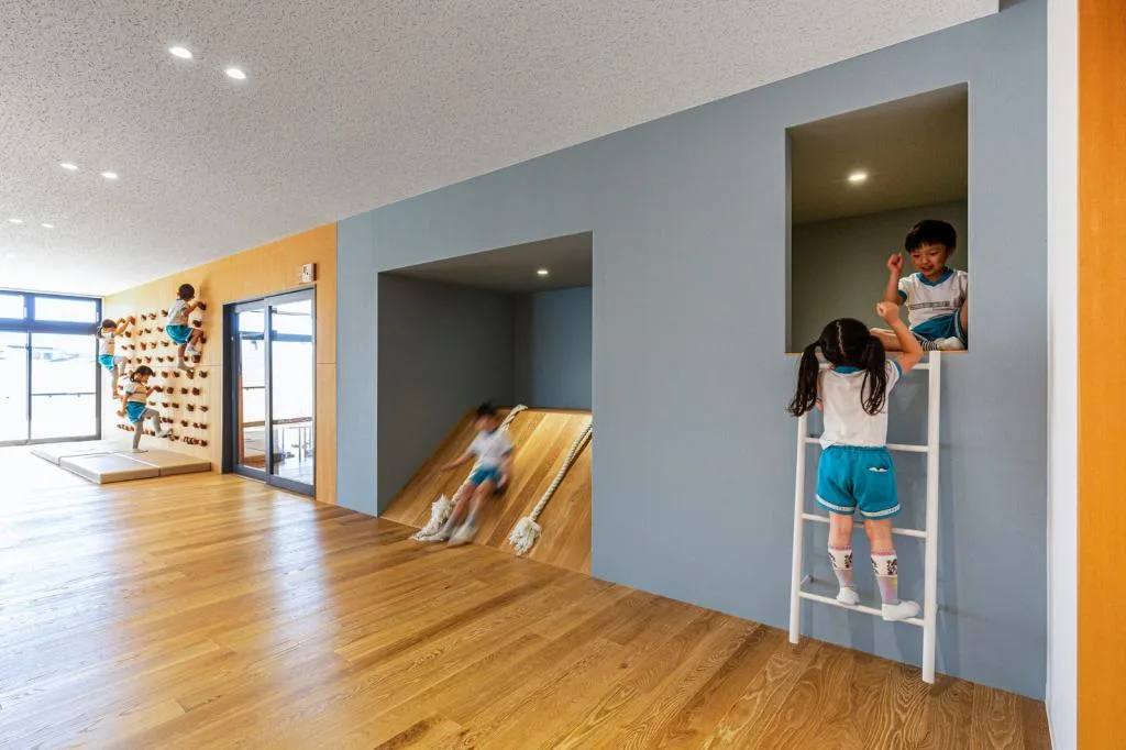 BIM Architecture | EZ Kindergarten, Staircase Space Building Fun Game Space/Hibiya Design+Kids Design Labo