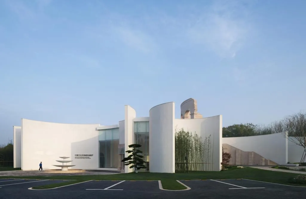 BIM Architecture | Avenue Non Form - Architecture Without Style Constraints/AOE Construction Team's Architectural Practice Path