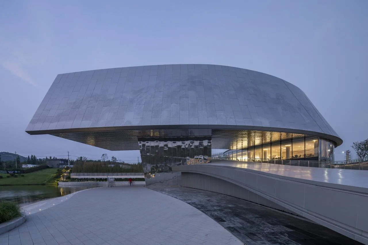 BIM Building | Window overlooking Mount Taishan Mountain: Mount Taishan Youyou Tourist Center | line+WORK
