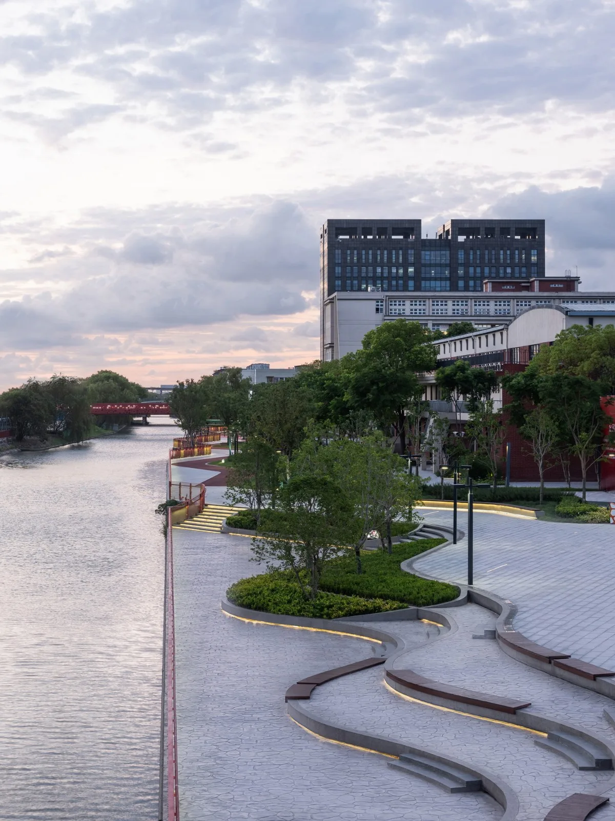 BIM Architecture | Landscape Public Space Renovation on the East Bank of Hengjing Port in Minhang, Shanghai/SPARK Architects