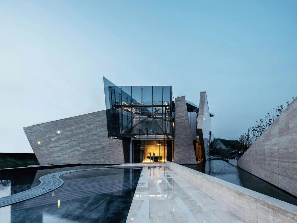 BIM Architecture | Avenue Non Form - Architecture Without Style Constraints/AOE Construction Team's Architectural Practice Path