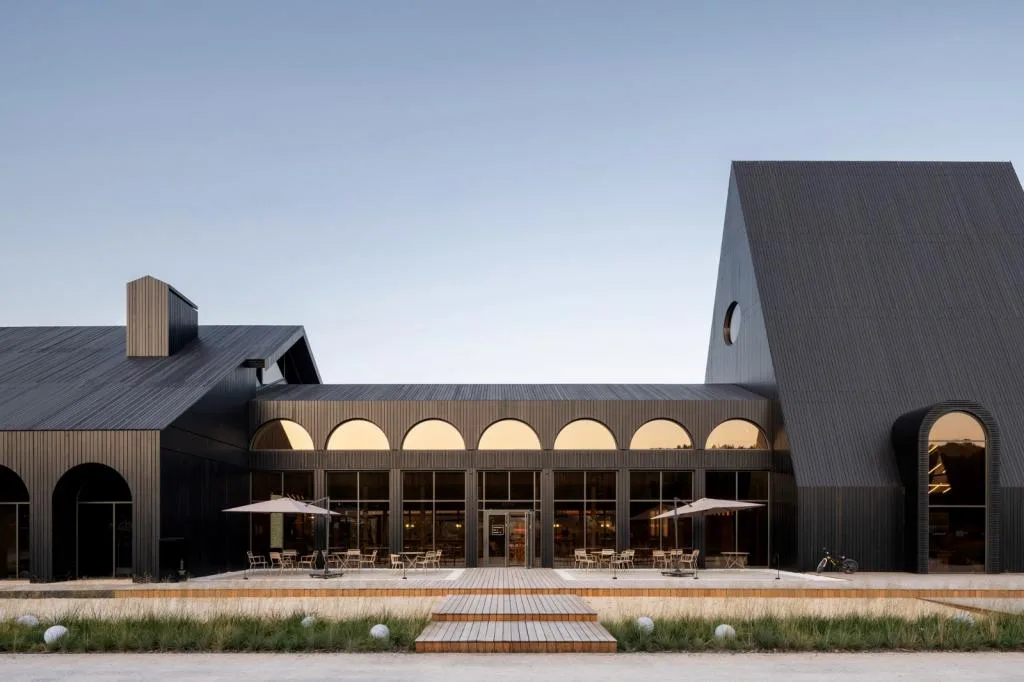 BIM Architecture | Kudaikan Park Visitor Reception Center/Megabudka Architecture Bureau