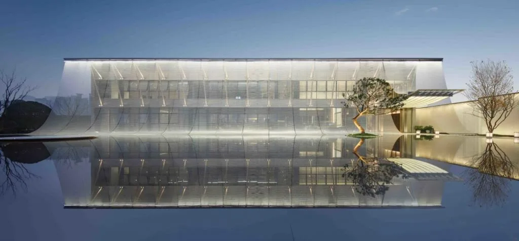 BIM Architecture | Avenue Non Form - Architecture Without Style Constraints/AOE Construction Team's Architectural Practice Path