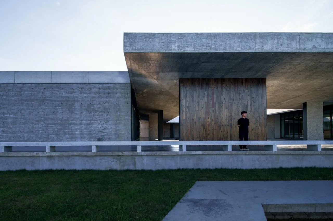 BIM Architecture | Exhibition Hall in Shiwan Pig House/Actually Architectural Firm