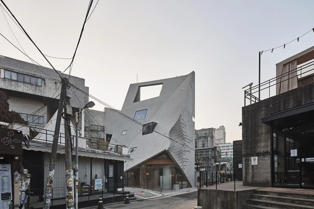 BIM Architecture | Diagonal Pyramid Concrete Building, Areuke Spa/Chiasmus Partners