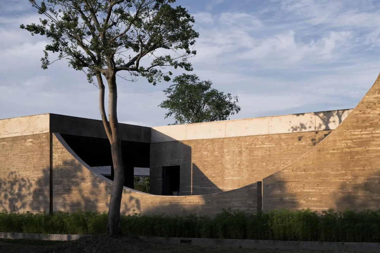 BIM Architecture | Exhibition Hall in Shiwan Pig House/Actually Architectural Firm