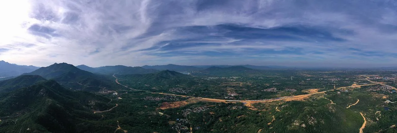 BIM Building | Window overlooking Mount Taishan Mountain: Mount Taishan Youyou Tourist Center | line+WORK