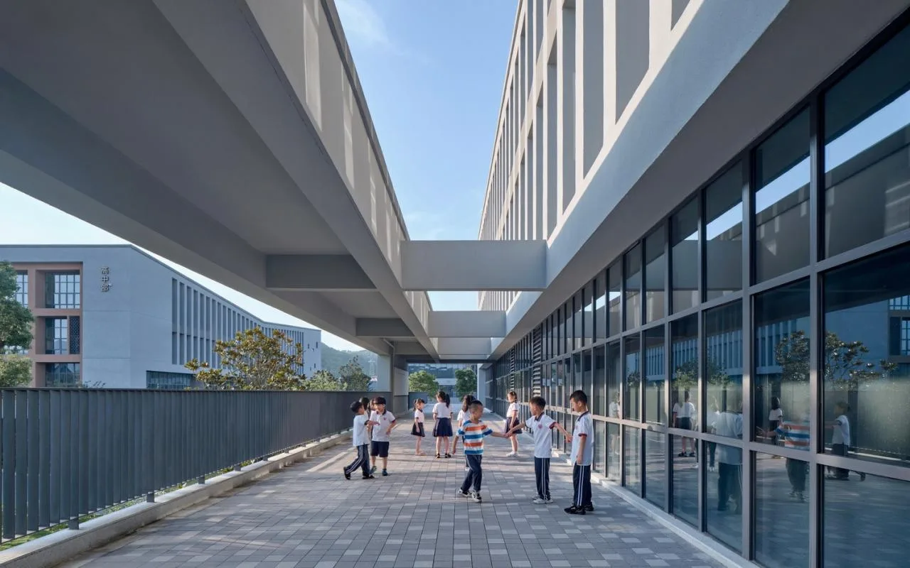 BIM Architecture | Asking Under the Tree, Building Gardens in the Mountains - Yueqing Jingshan Public School/Zhejiang University Architectural Design and Research Institute Co., Ltd