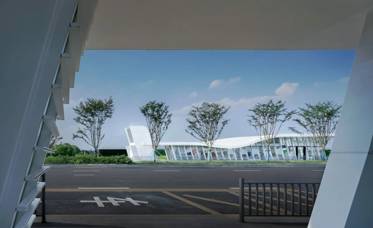 BIM Architecture | Interesting Waiting: Zhangjiagang High speed Railway New City Bus Stop Design/Zhongheng Design
