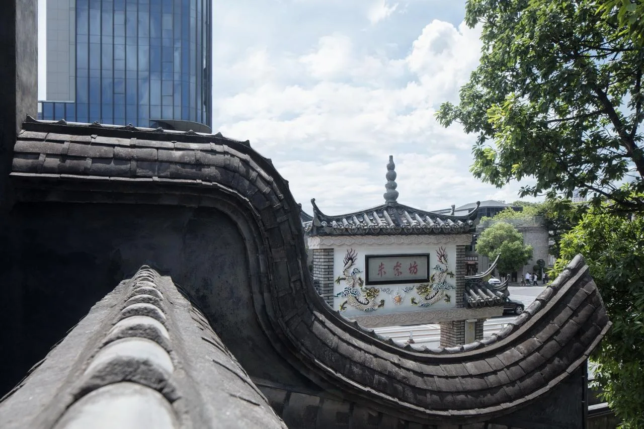BIM Architecture | Symbiosis of the Times: 'Modern White'/Balanced Space Design in the Historical and Ancient Houses of Zhuzifang