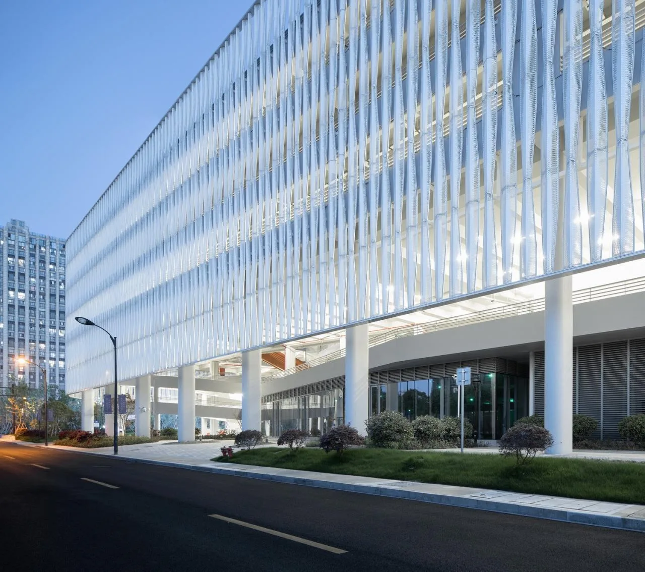 BIM Architecture | Reverse Attack from Parking Buildings: Hangzhou Qiantou Haida Parking Building/Zhejiang University Architectural Design and Research Institute Co., Ltd