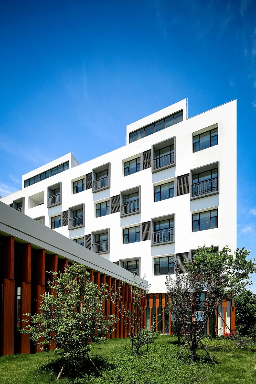 BIM Architecture | Zhaoxiang Kangning Maintenance Institute Architectural Design - Welcome to the Free Old Soul/Shanghai Jiuli Architectural Firm