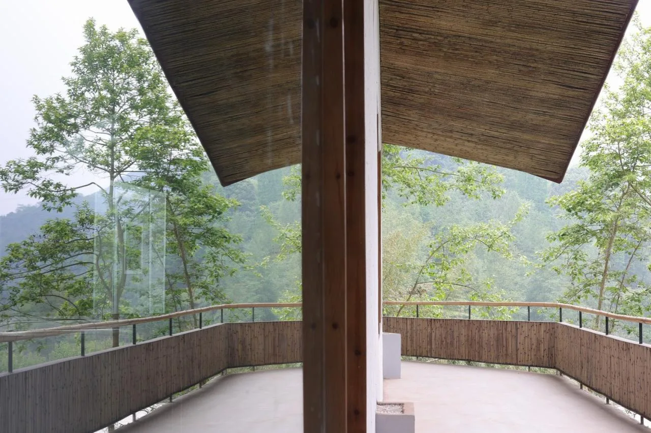 BIM Architecture | Building a Shared Factory/Time Space Building with Peaks on an Abandoned Chicken Shed on a Half Cliff