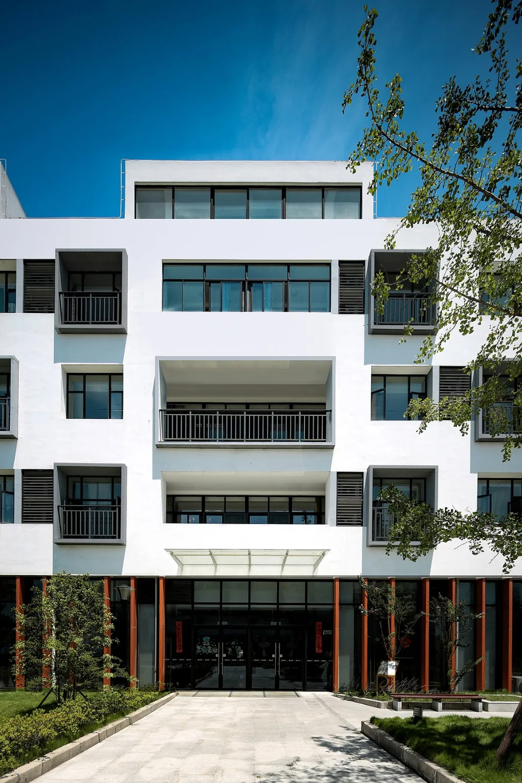 BIM Architecture | Zhaoxiang Kangning Maintenance Institute Architectural Design - Welcome to the Free Old Soul/Shanghai Jiuli Architectural Firm