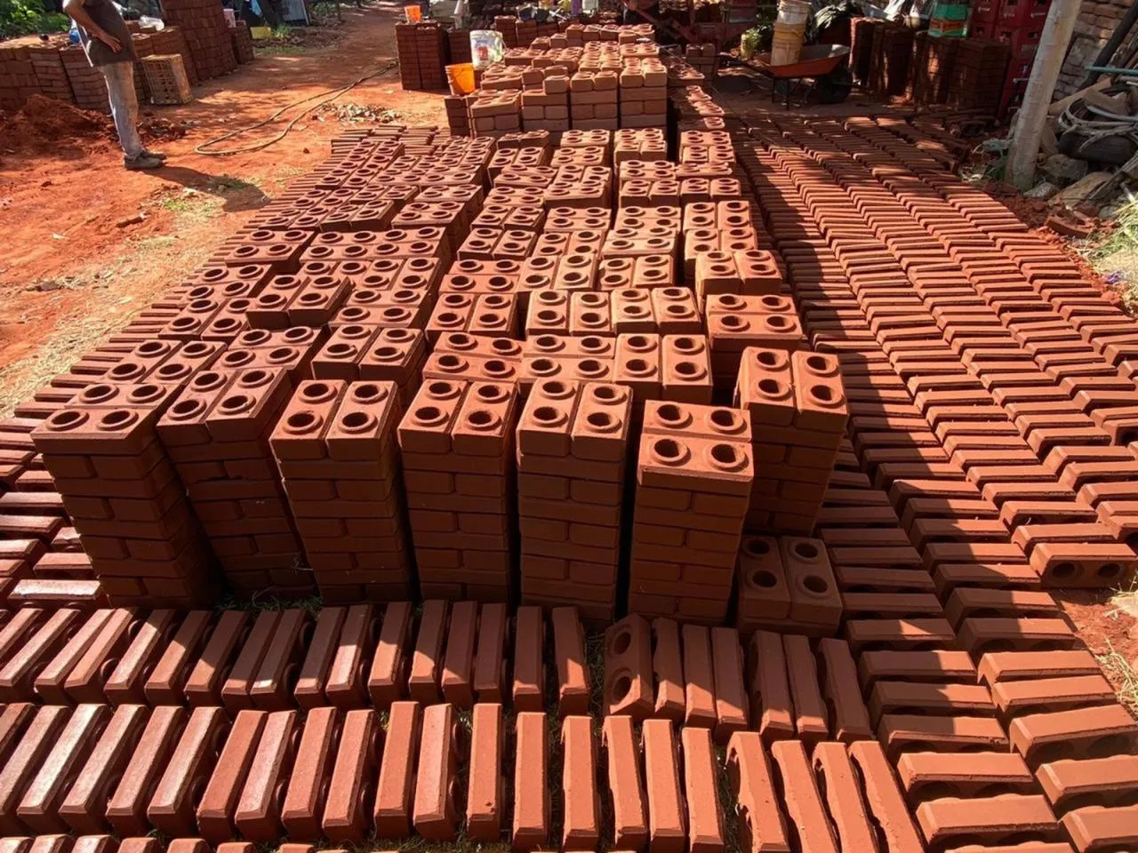 BIM Architecture | Handmade pressed brick and wood construction for self owned houses/Equipo de Arquitectura
