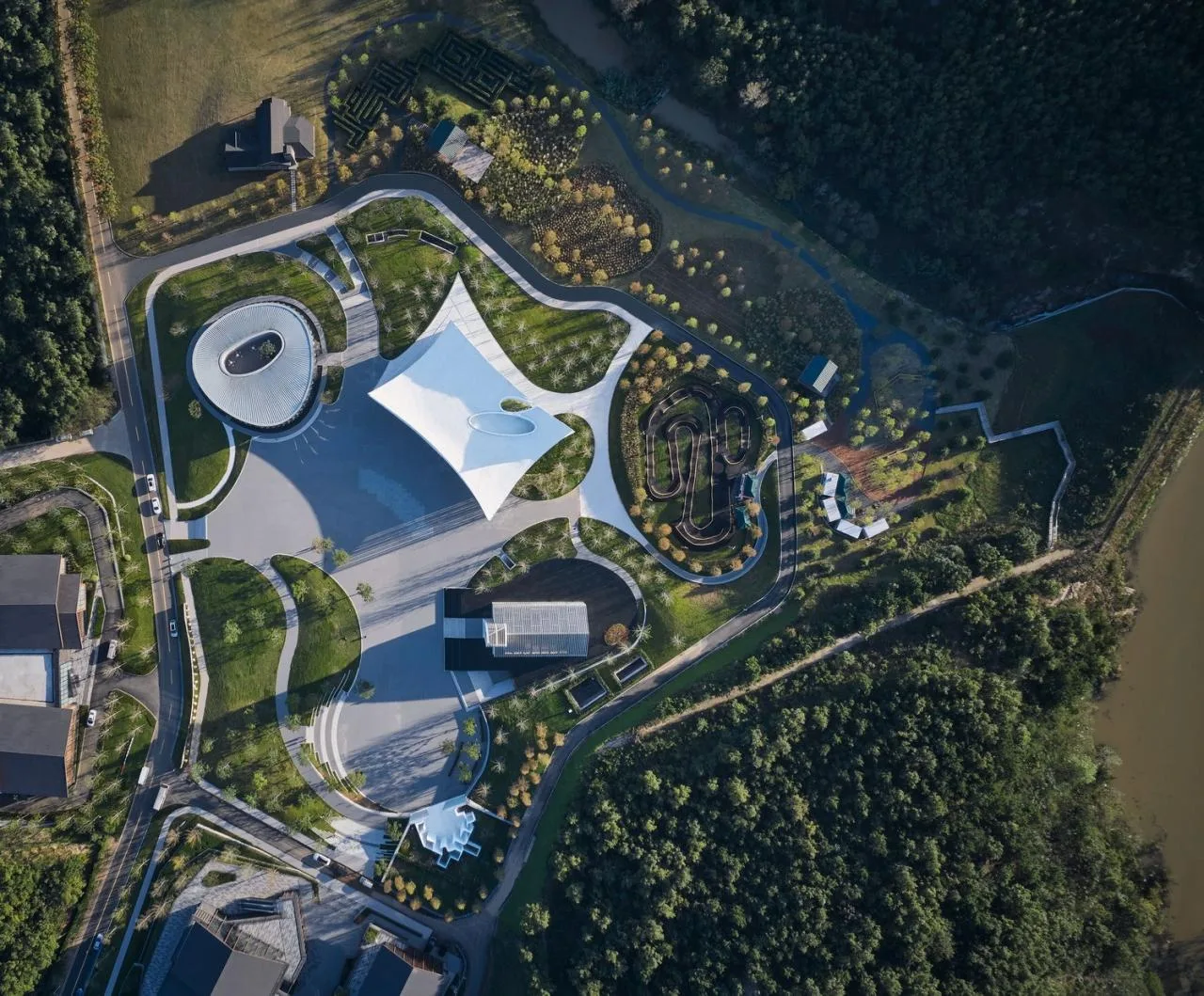 BIM Architecture | Zangma Mountain Flying Carpet: Parent Child Activity Center/Qicheng Design