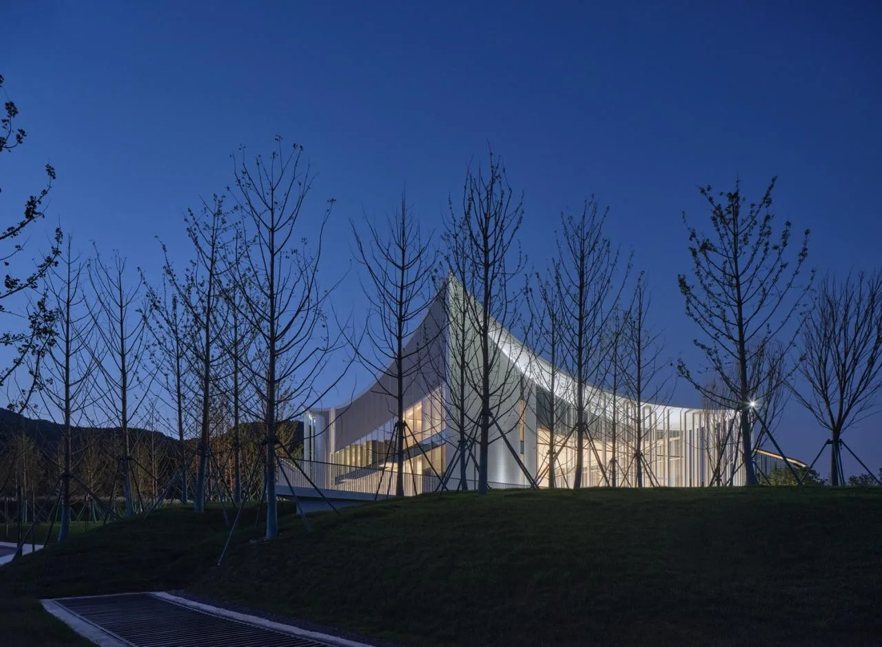 BIM Architecture | Zangma Mountain Flying Carpet: Parent Child Activity Center/Qicheng Design