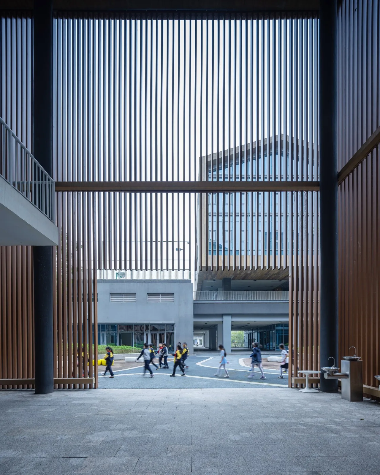 BIM Architecture | Chongqing Liangjiang People's Primary School: Brave Adventure in Nature/Gad