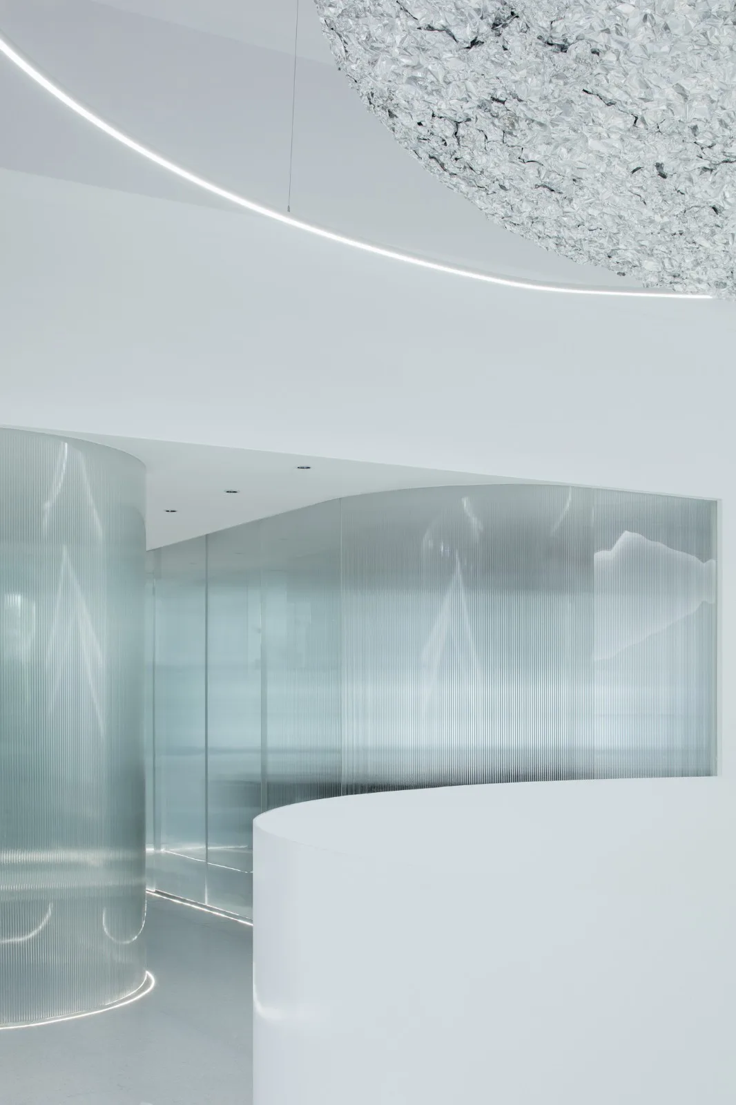 BIM Architecture | Symbiosis of the Times: 'Modern White'/Balanced Space Design in the Historical and Ancient Houses of Zhuzifang