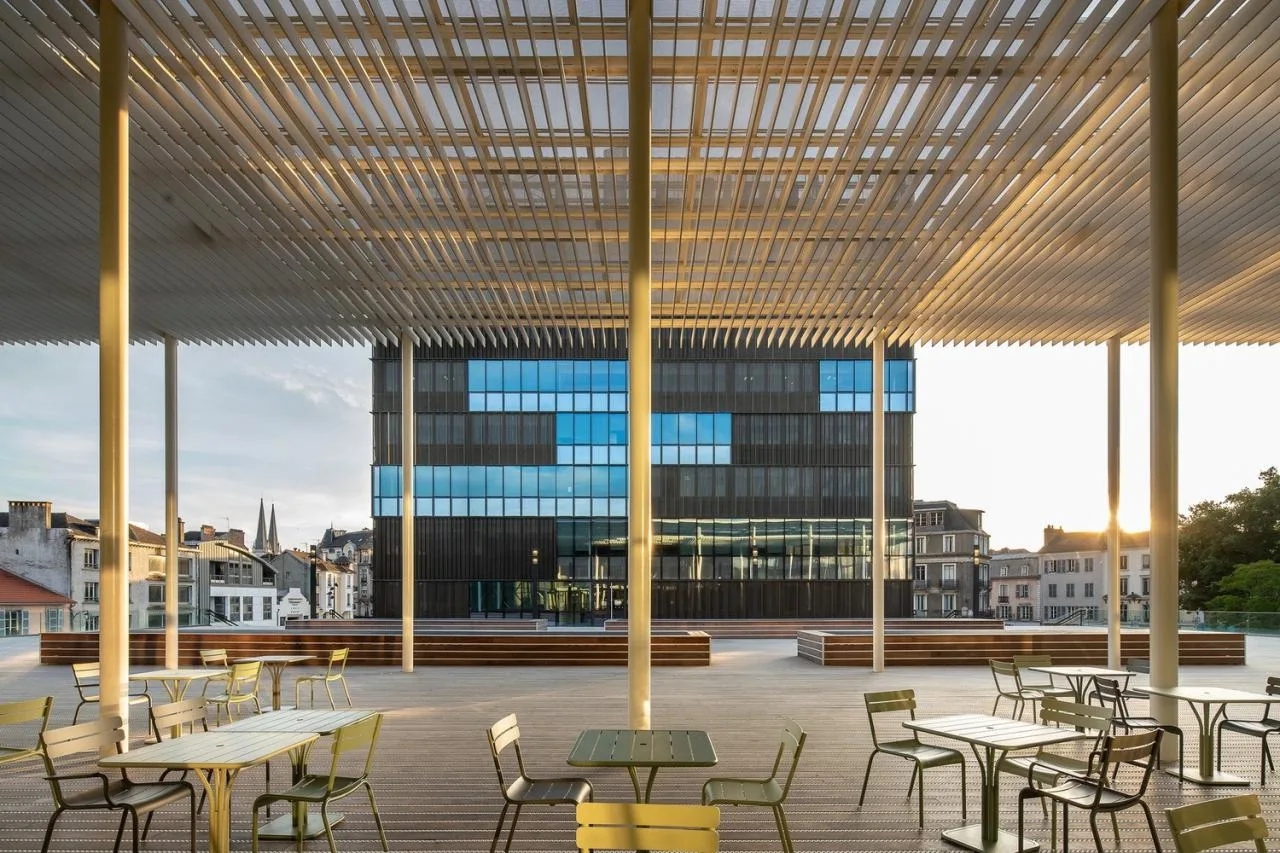 BIM Architecture | Black and White Coverage, Republic of Pau Complex/Ameller Dubois, France