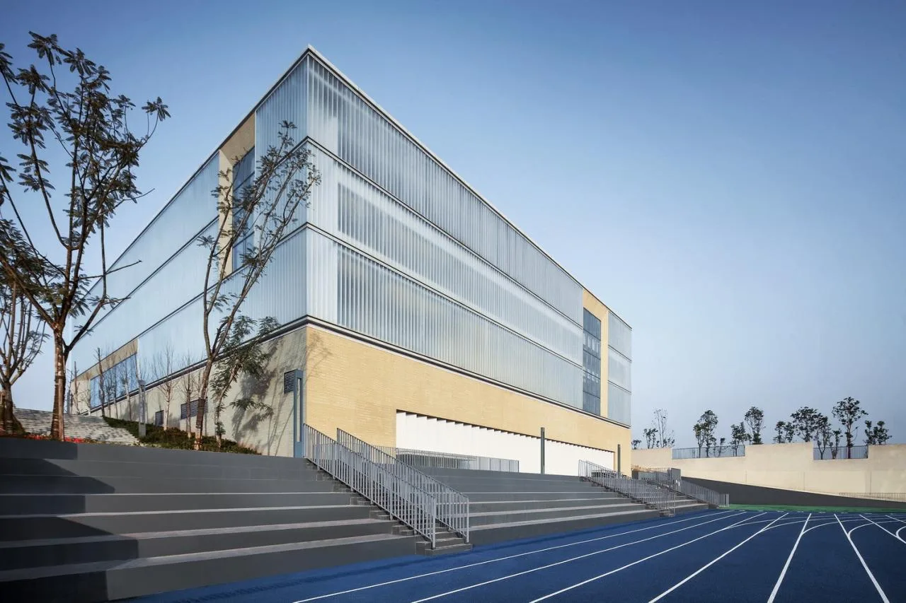 BIM Architecture | Southwest University Affiliated Middle School Liangjiang Campus: Disappearing High Density Campus/Gad