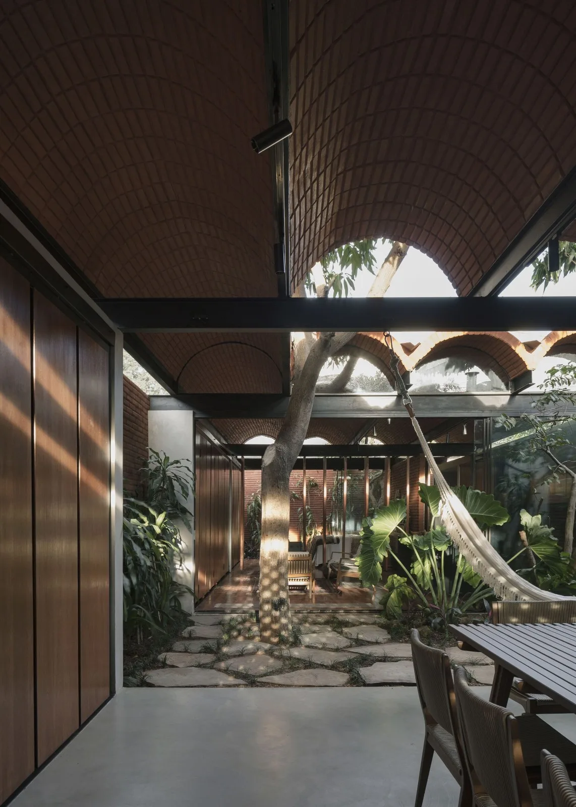 BIM Architecture | Handmade pressed brick and wood construction for self owned houses/Equipo de Arquitectura