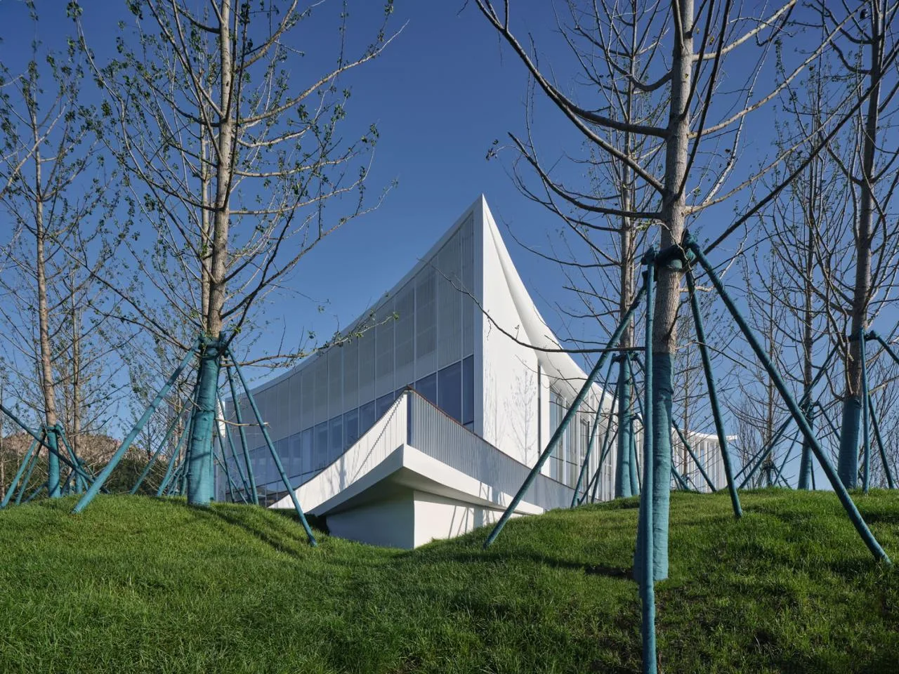 BIM Architecture | Zangma Mountain Flying Carpet: Parent Child Activity Center/Qicheng Design