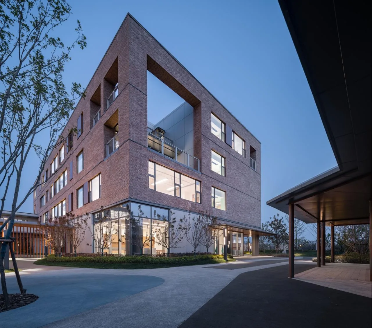BIM Architecture | Weifang Ge'er School: Deriving Spatial Composition from Content/Gad