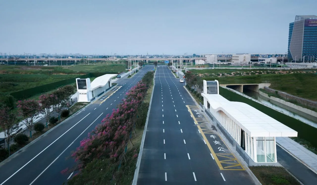BIM Architecture | Interesting Waiting: Zhangjiagang High speed Railway New City Bus Stop Design/Zhongheng Design