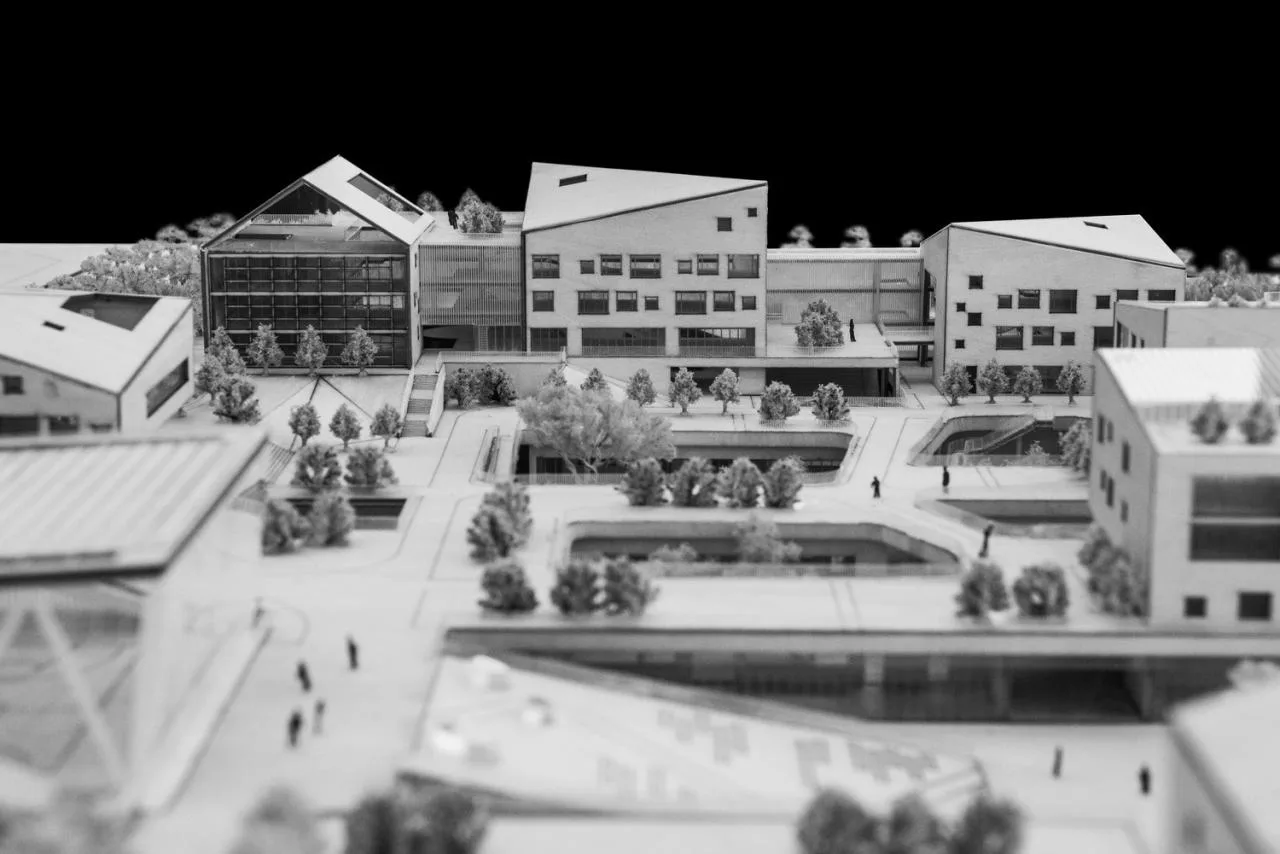 BIM Architecture | Chongqing Liangjiang People's Primary School: Brave Adventure in Nature/Gad