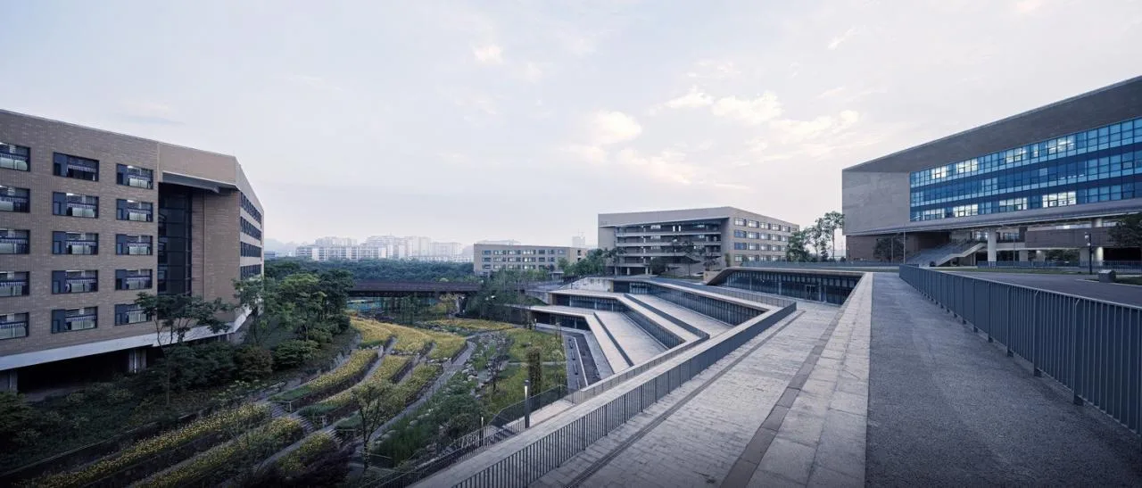 BIM Architecture | Southwest University Affiliated Middle School Liangjiang Campus: Disappearing High Density Campus/Gad