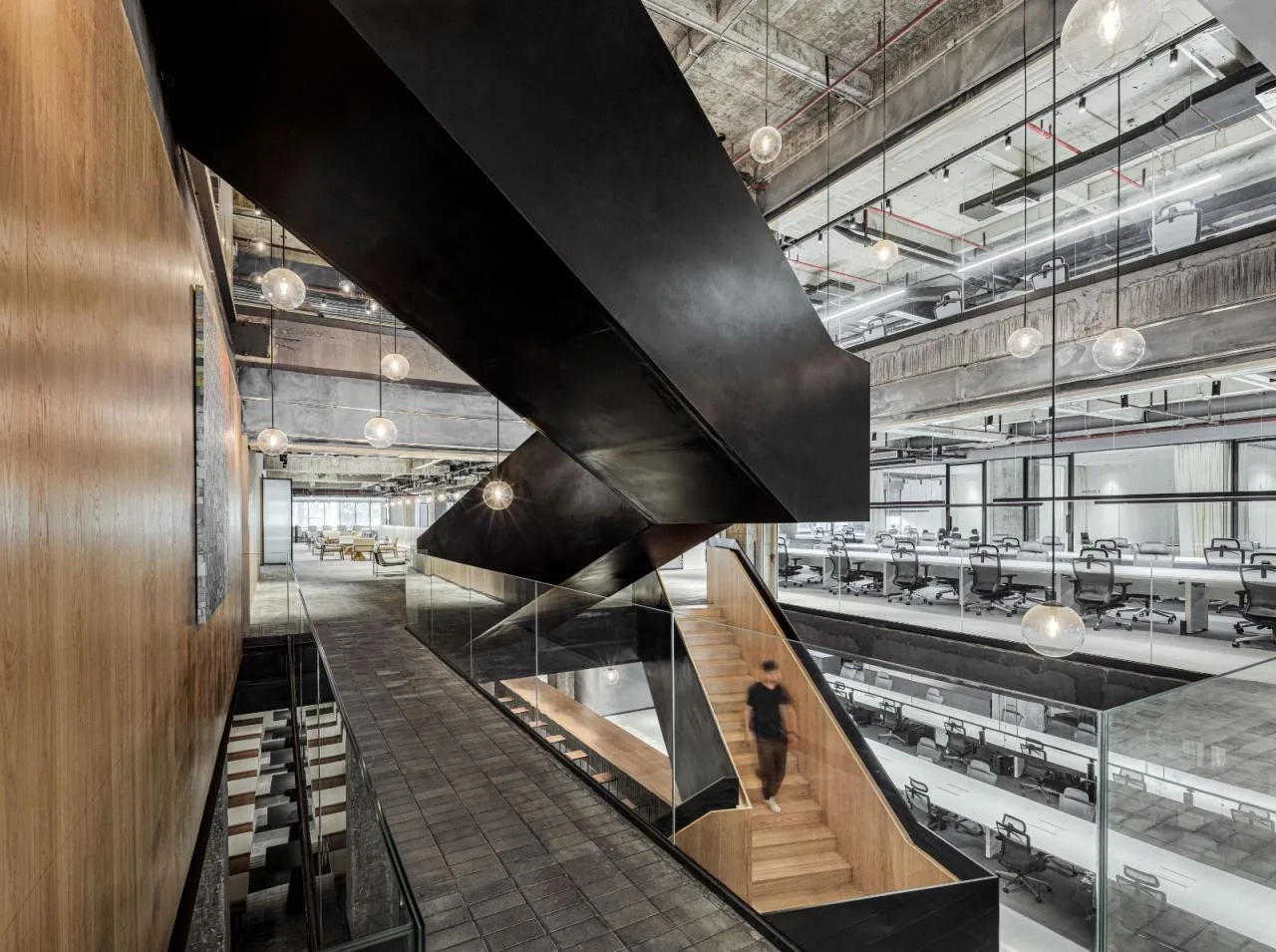 BIM Architecture | Introducing Suspended Meeting Rooms into Mobile Office Space/JSPA Design