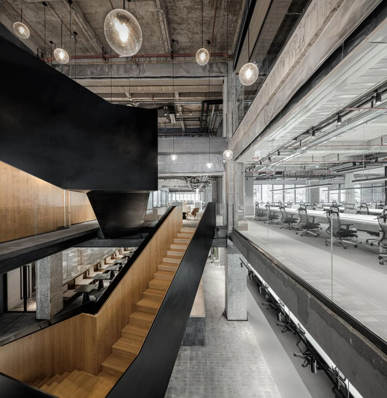 BIM Architecture | Introducing Suspended Meeting Rooms into Mobile Office Space/JSPA Design