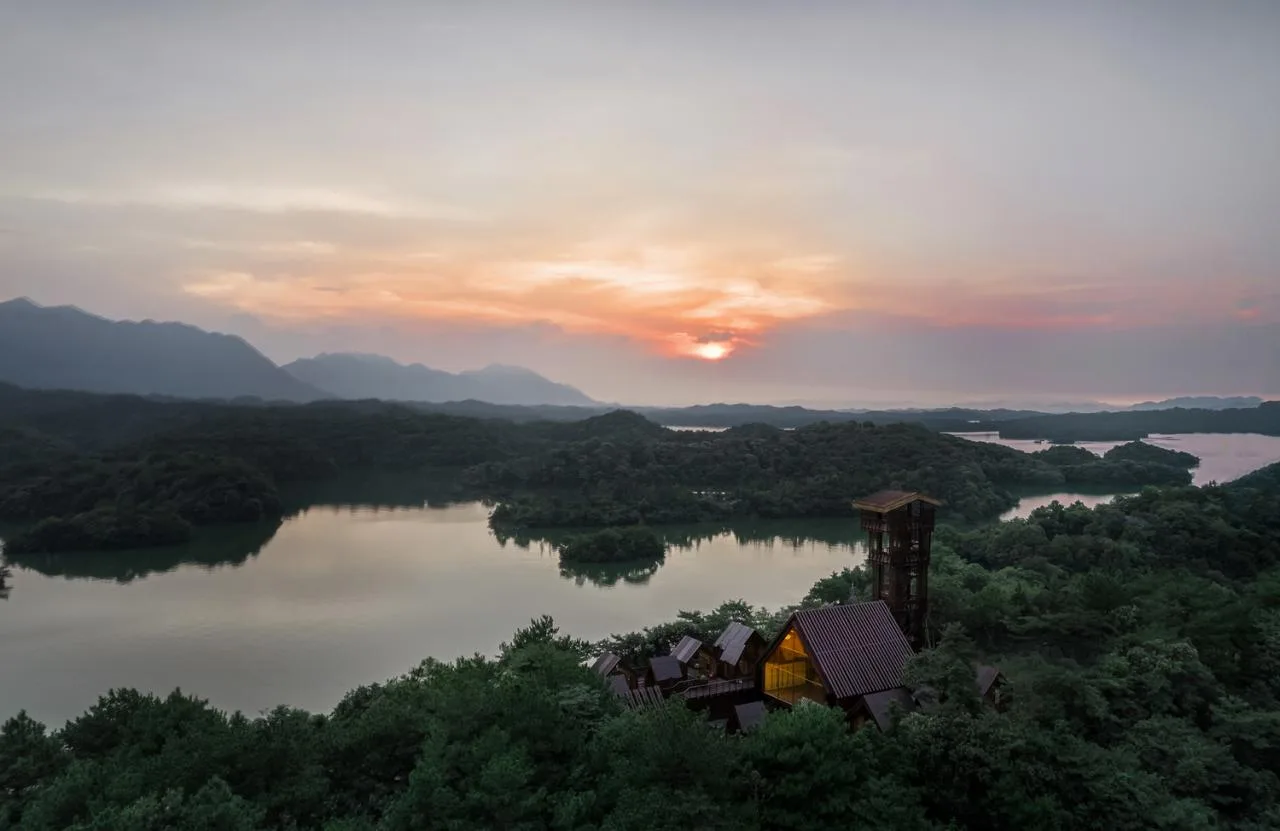 BIM Architecture | Wooden Town: Island, Jungle, Small Wooden House, Jiujiang/Pingjie Design