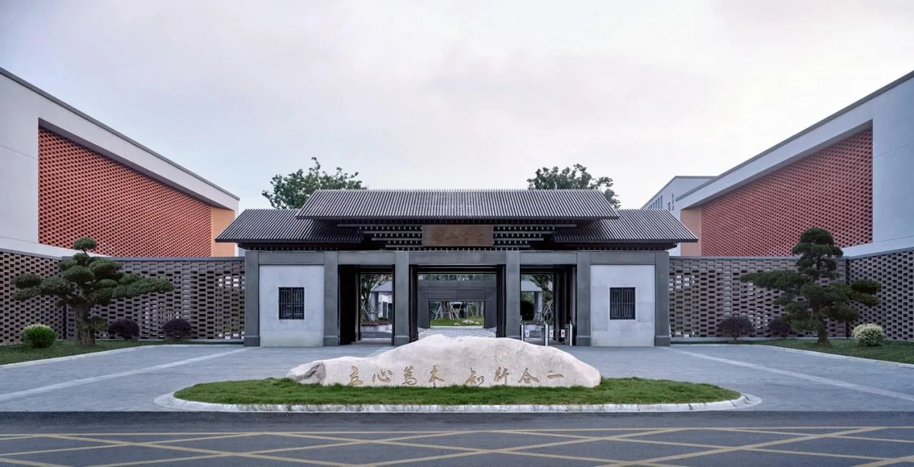 BIM Architecture | Asking Under the Tree, Building Gardens in the Mountains - Yueqing Jingshan Public School/Zhejiang University Architectural Design and Research Institute Co., Ltd