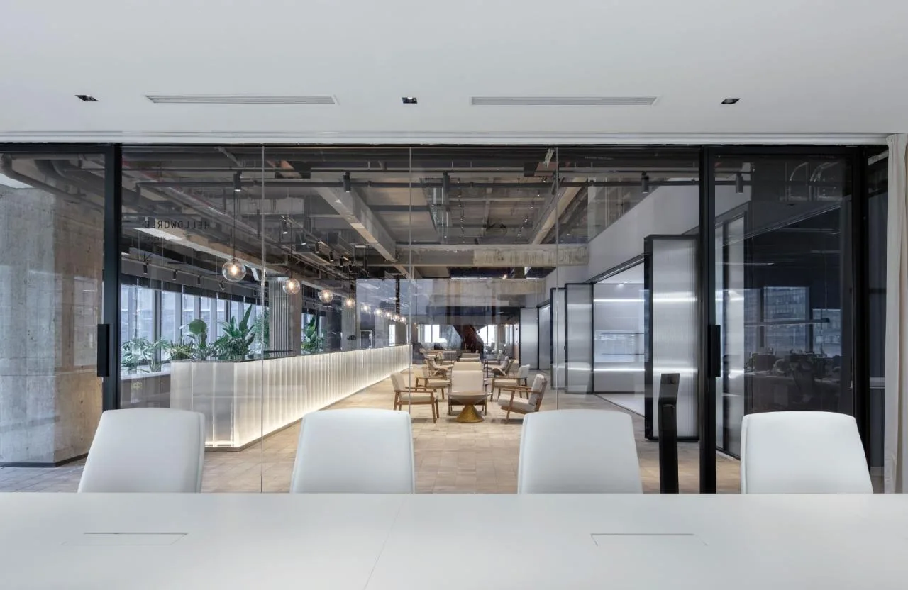 BIM Architecture | Introducing Suspended Meeting Rooms into Mobile Office Space/JSPA Design