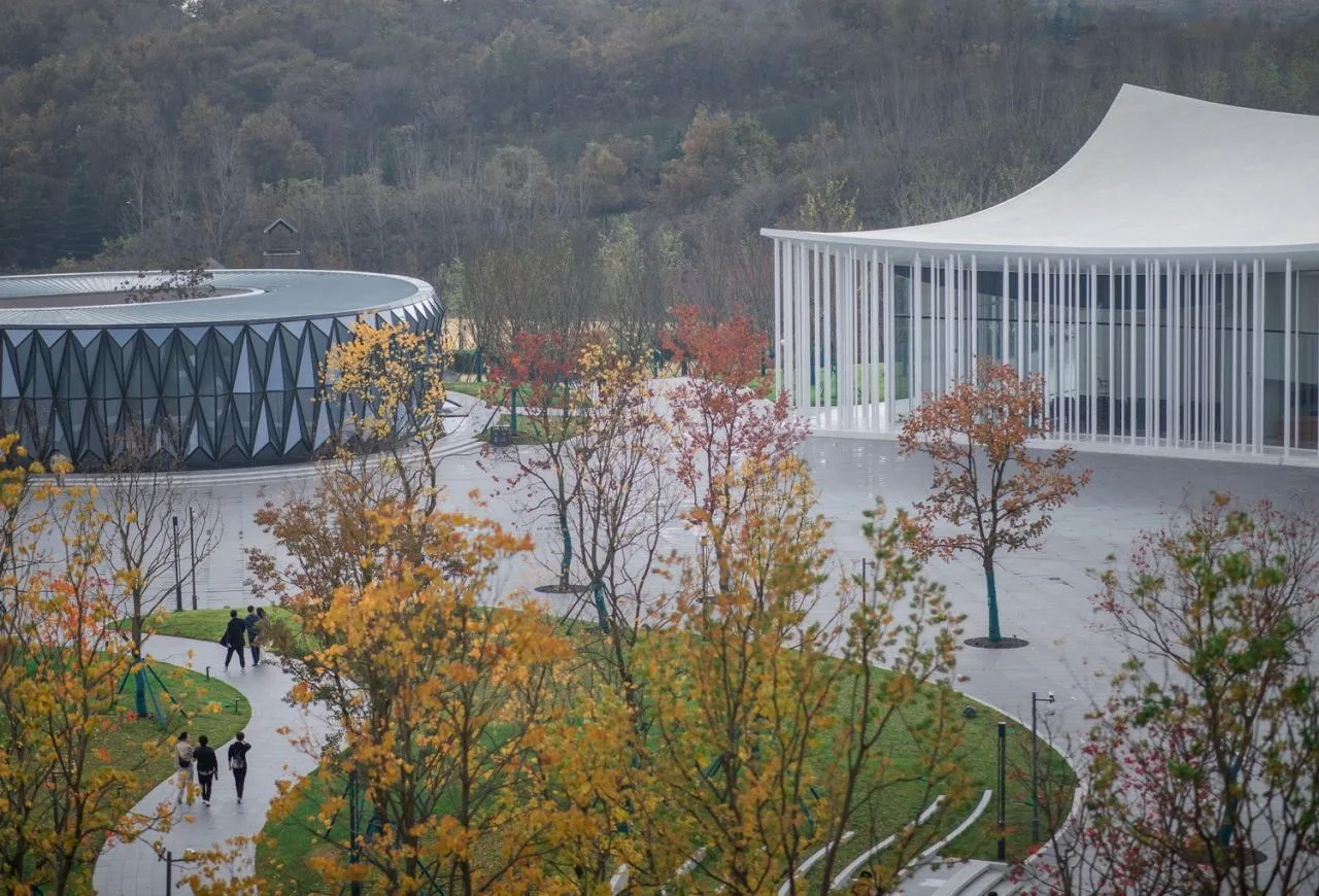 BIM Architecture | Zangma Mountain Flying Carpet: Parent Child Activity Center/Qicheng Design