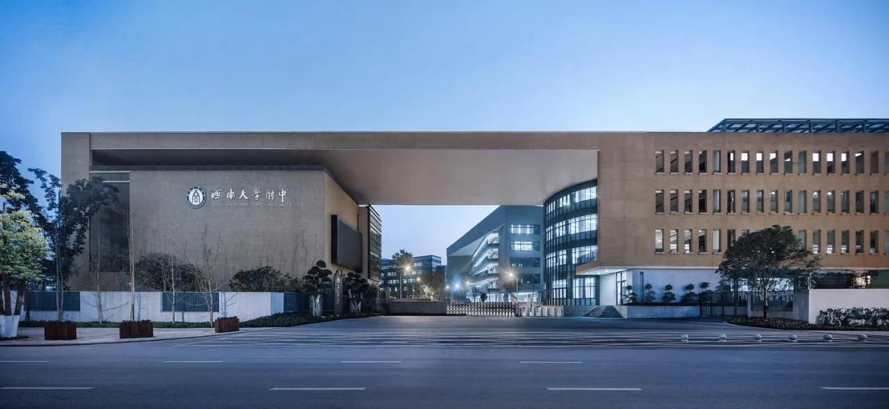 BIM Architecture | Southwest University Affiliated Middle School Liangjiang Campus: Disappearing High Density Campus/Gad