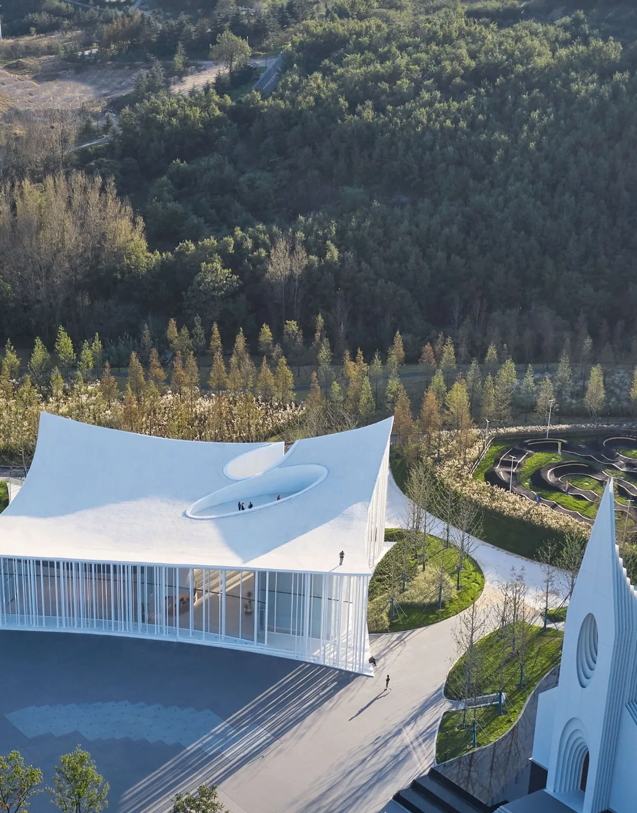 BIM Architecture | Zangma Mountain Flying Carpet: Parent Child Activity Center/Qicheng Design