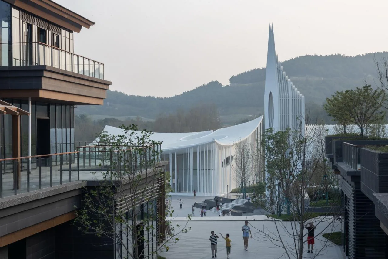 BIM Architecture | Zangma Mountain Flying Carpet: Parent Child Activity Center/Qicheng Design